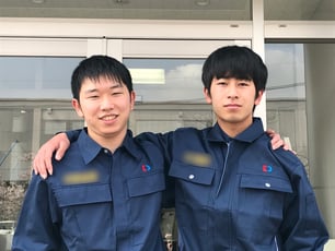 本採用になった仲間のヘルメット授与式を行いました！！